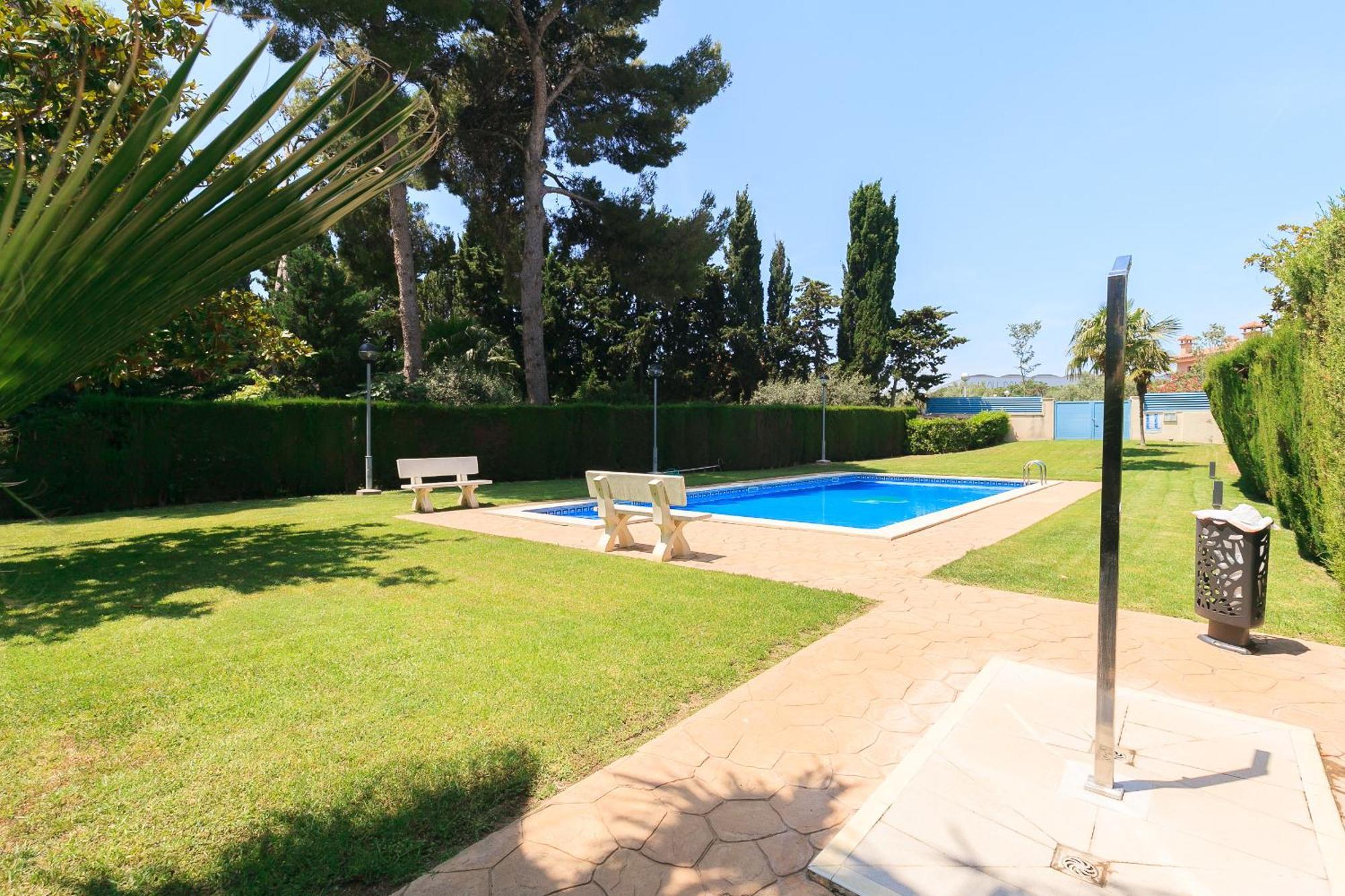 Uhc Els Pins Apartments Salou Exterior foto