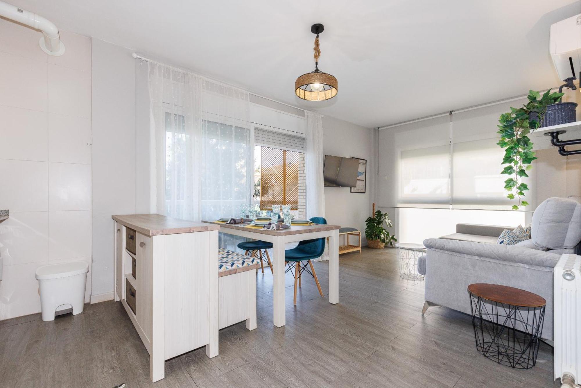 Uhc Els Pins Apartments Salou Zimmer foto